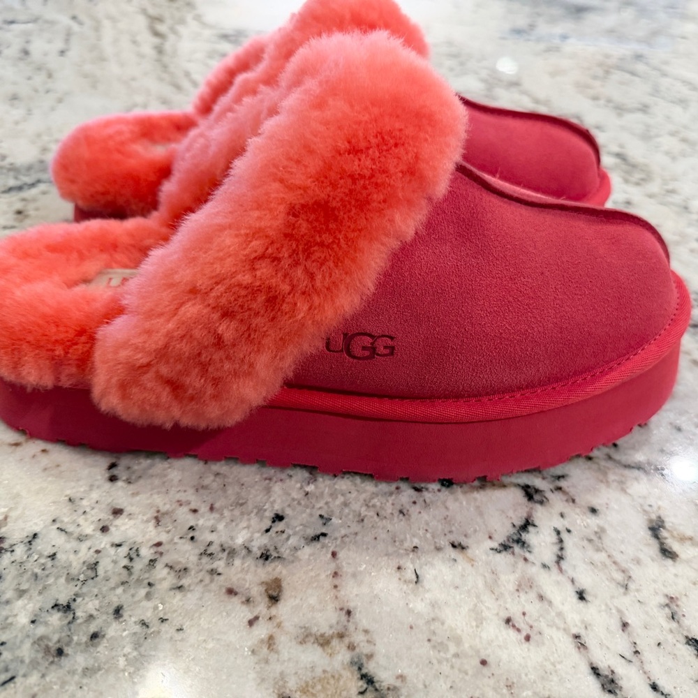Sz 10 Women’s UGG Disquette Platform Slippers Hibiscus Pink NWOT